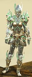 Mistforged Glorious Hero's armor (heavy) sylvari female front.jpg