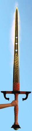 Shining Aureate Highlander Greatsword.jpg